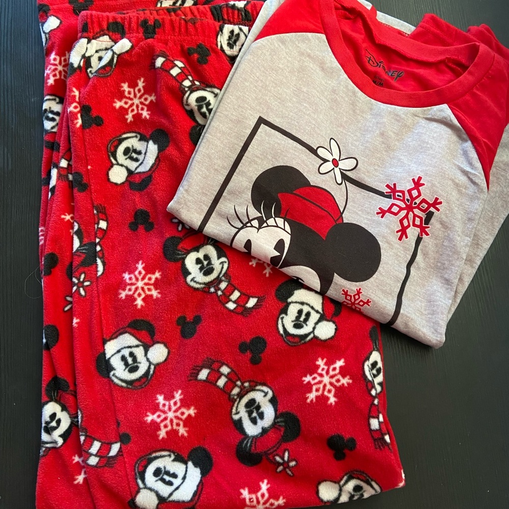 Disney Mickey and Minnie Holiday Pajamas - MEDIUM